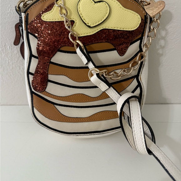Betsey Johnson Pancake Crossbody Bag with Heart Detail - Picture 1 of 7